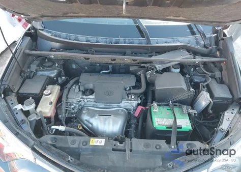 2017 Toyota Rav4 Le z USA, uszkodzony, nr VIN JTMZFREV5HJ134183